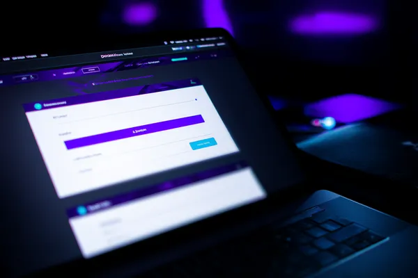 A confident dealer surrounded by casino chips inviting players to access their SOUL776 account, reflecting quick and easy login options.